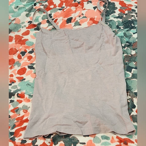 Yummie- Seamlessly Shaped Convertible Camisole; Size: S/M - Picture 11 of 12